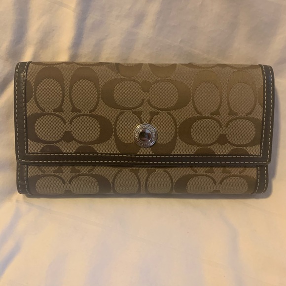Coach Handbags - Coach Wallet
